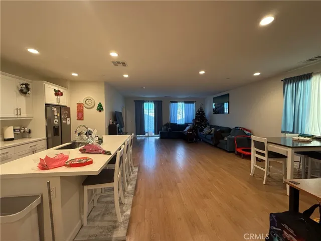 13042 Lancaster, Hesperia, California 92344
