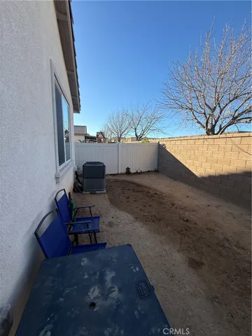 13042 Lancaster, Hesperia, California 92344