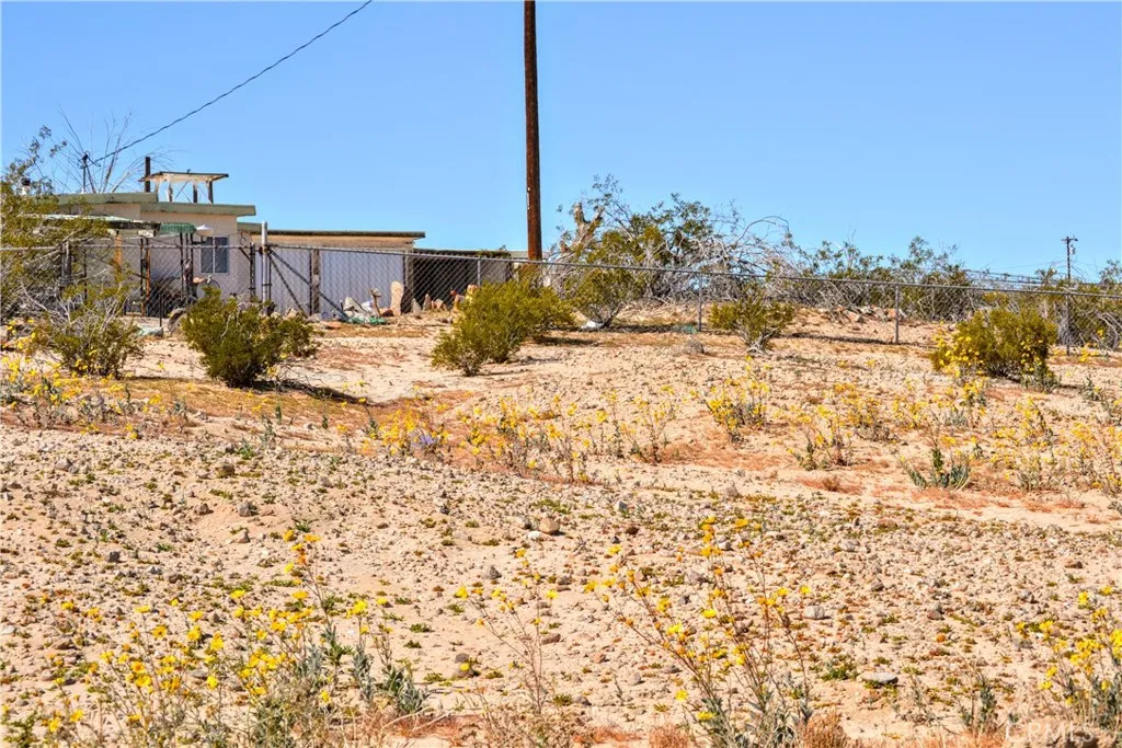 4040 Peter Rabbit, Twentynine Palms, California 92277 home-pic-26