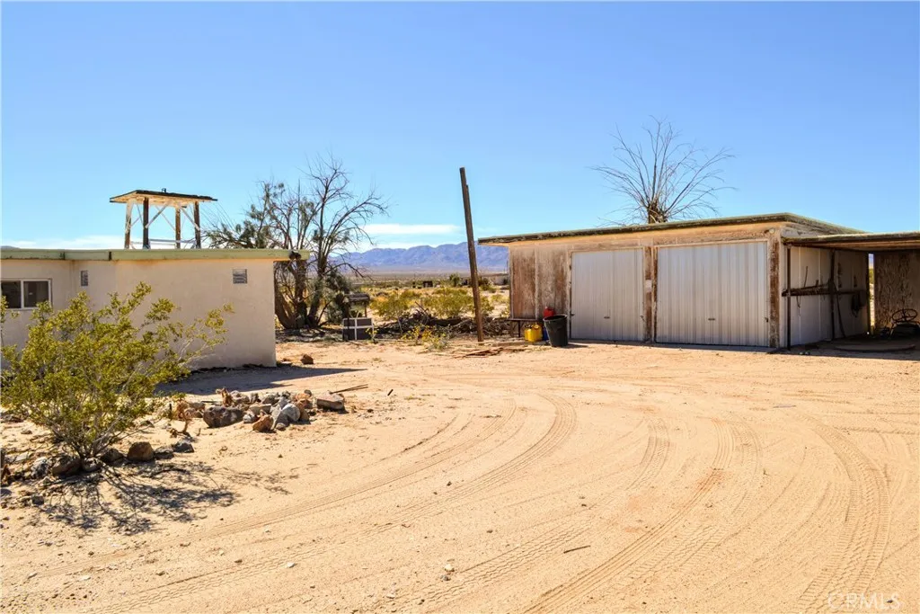 4040 Peter Rabbit, Twentynine Palms, California 92277 home-pic-24