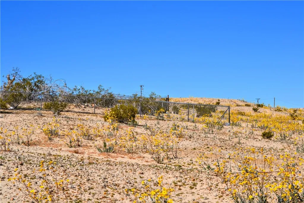 4040 Peter Rabbit, Twentynine Palms, California 92277 home-pic-27