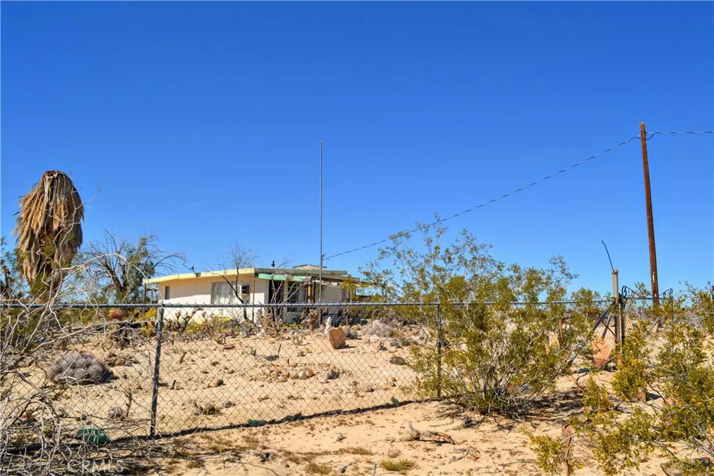 4040 Peter Rabbit, Twentynine Palms, California 92277 home-pic-20
