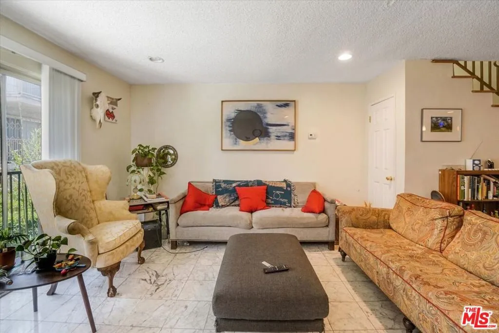 903 New Depot Street 12a, Los Angeles, California 90012 home-pic-7
