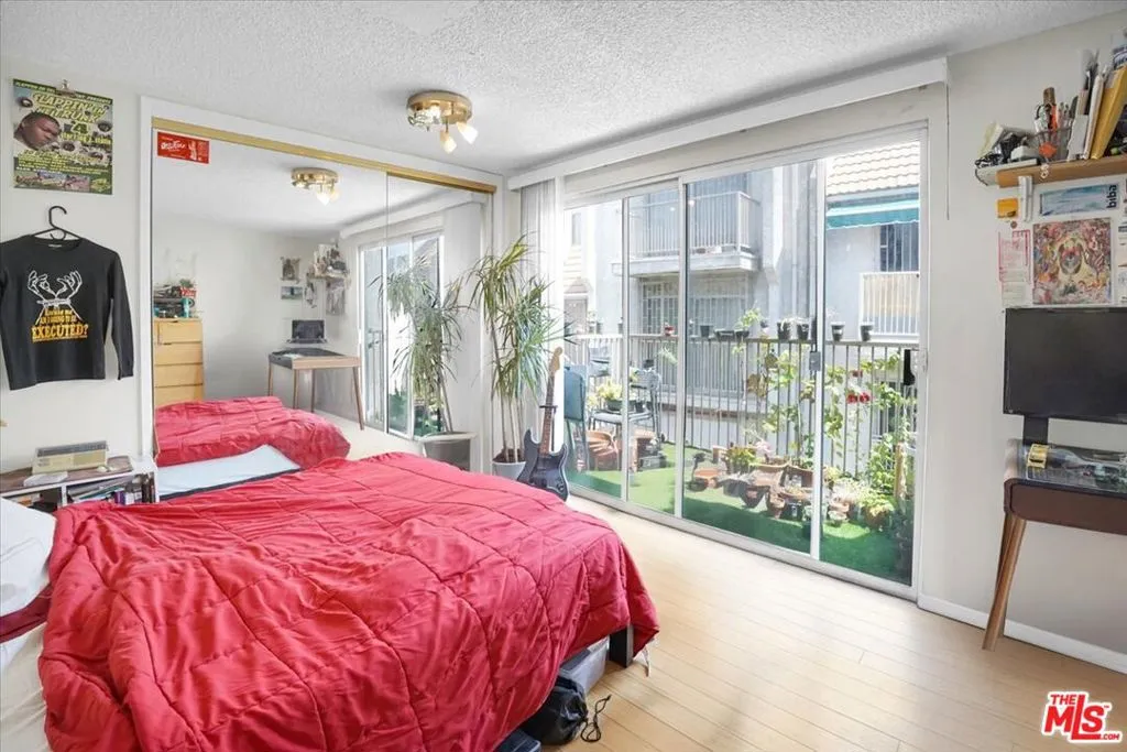 903 New Depot Street 12a, Los Angeles, California 90012 home-pic-17