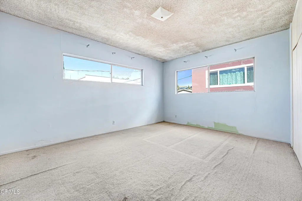 1749 N Edgemont Street, Los Angeles, California 90027 home-pic-9