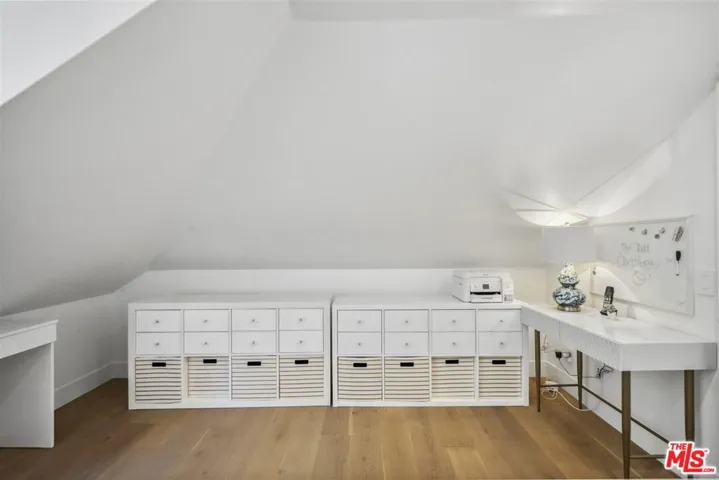 Organized space for endless fo