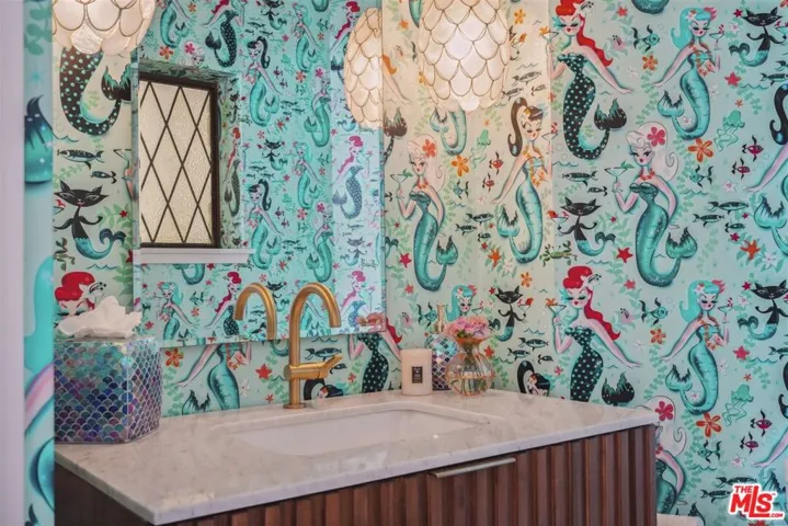 Downstairs half bathroom