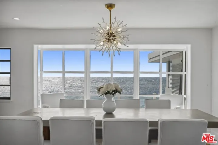 Elegant meals with stunning vi