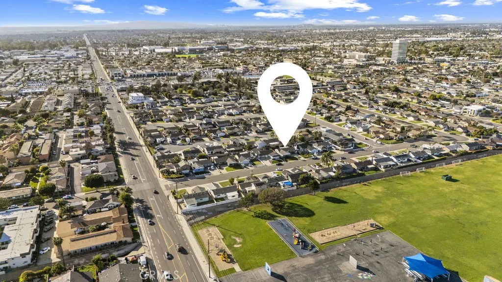 17401 Jefferson Lane, Huntington Beach, California 92647 home-pic-41