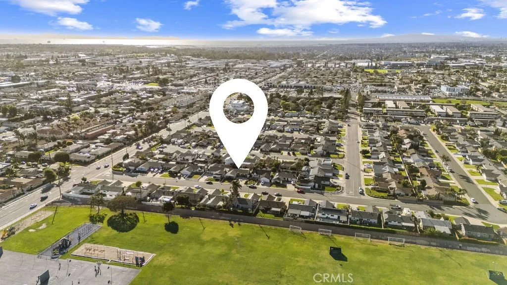 17401 Jefferson Lane, Huntington Beach, California 92647 home-pic-39
