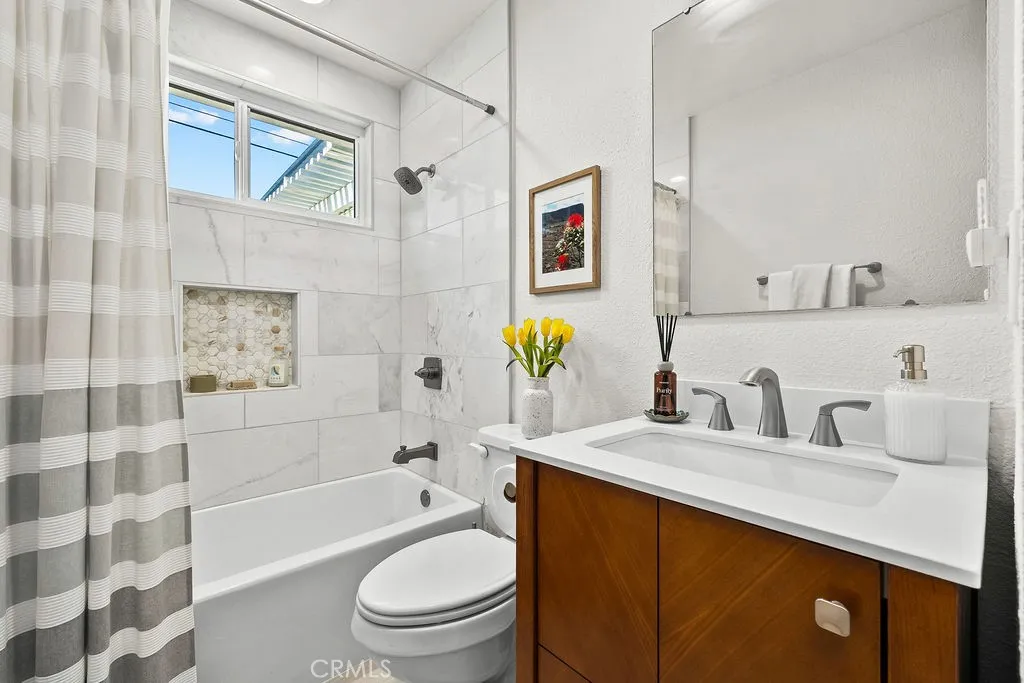 17401 Jefferson Lane, Huntington Beach, California 92647 home-pic-22