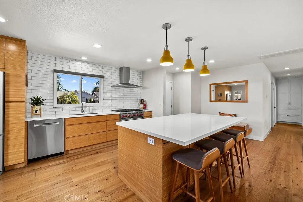 17401 Jefferson Lane, Huntington Beach, California 92647 home-pic-7