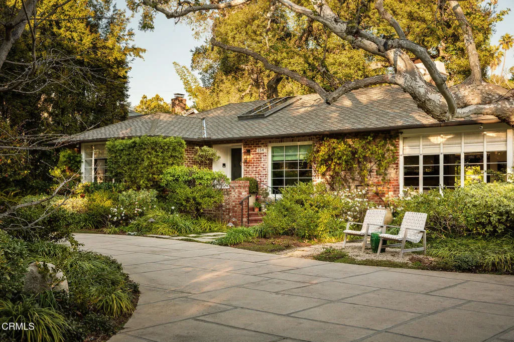 154 S Arroyo Boulevard, Pasadena, California 91105 home-pic-2