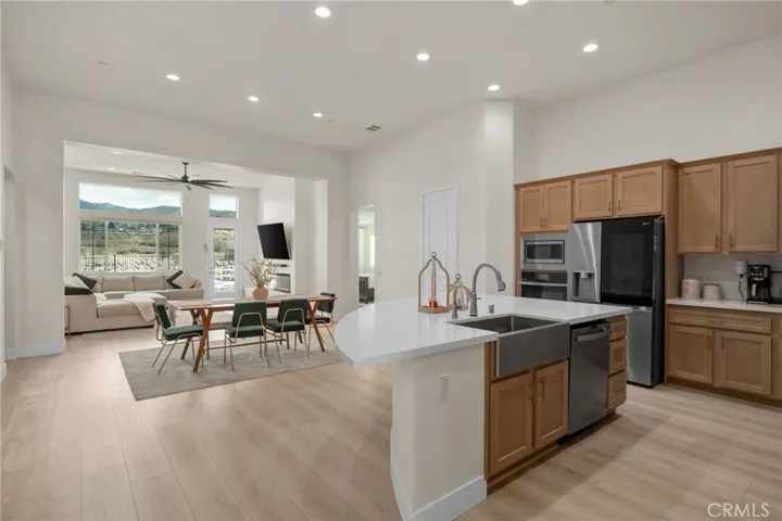 Open Floorplan Kitchen & Living