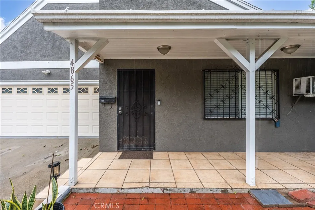 4865 Elm Avenue, Long Beach, California 90805 home-pic-3