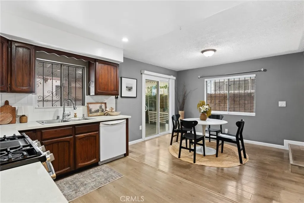 4865 Elm Avenue, Long Beach, California 90805 home-pic-11