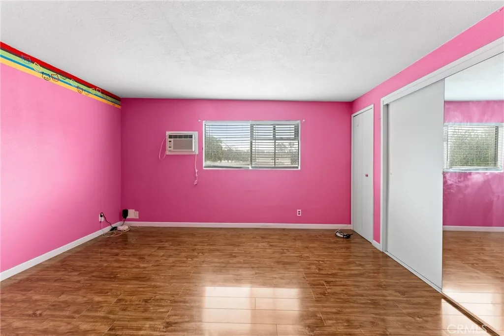 4865 Elm Avenue, Long Beach, California 90805 home-pic-22