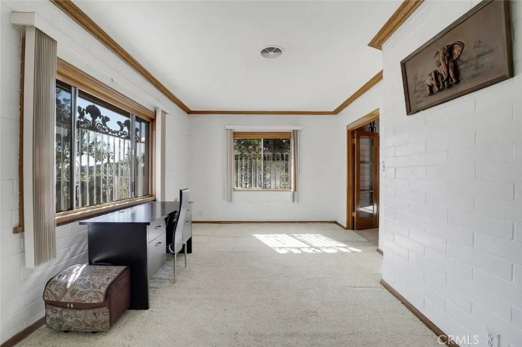 2205 N Catalina Street, Los Angeles, California 90027 home-pic-9