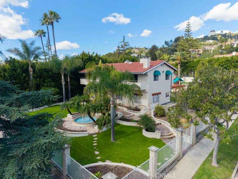 2205 N Catalina Street, Los Angeles, California 90027 home-pic-1