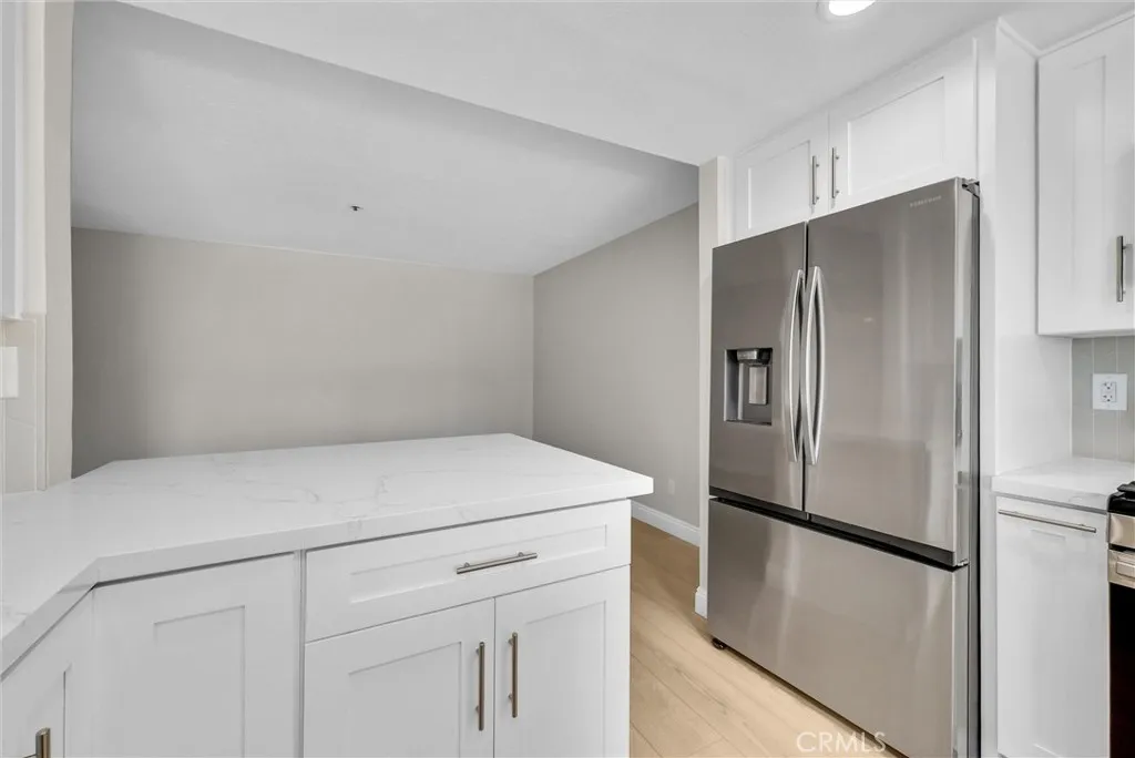 220 Nice 110, Newport Beach, California 92663 home-pic-8