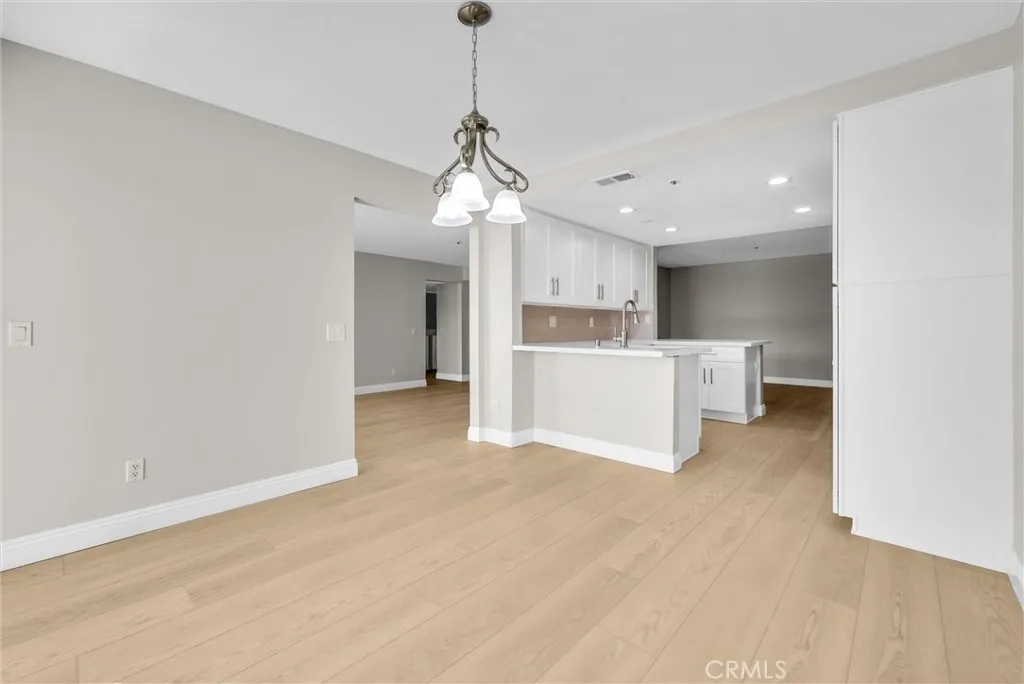 220 Nice 110, Newport Beach, California 92663 home-pic-11