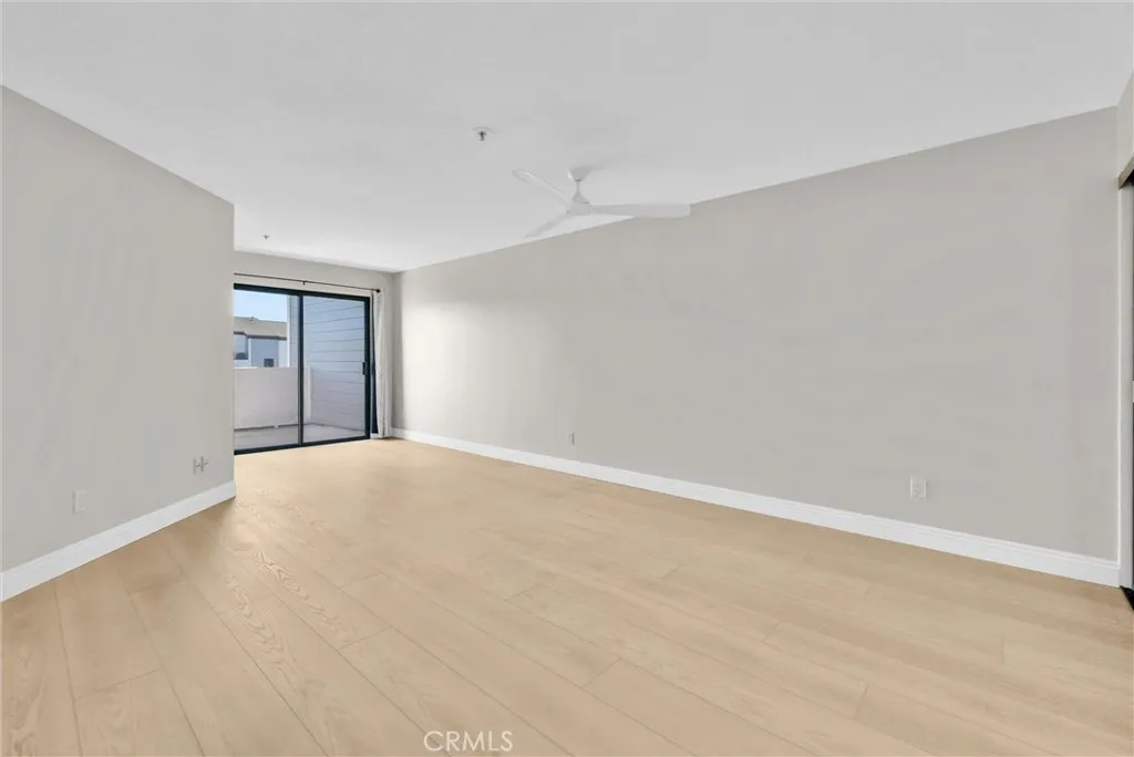220 Nice 110, Newport Beach, California 92663 home-pic-18