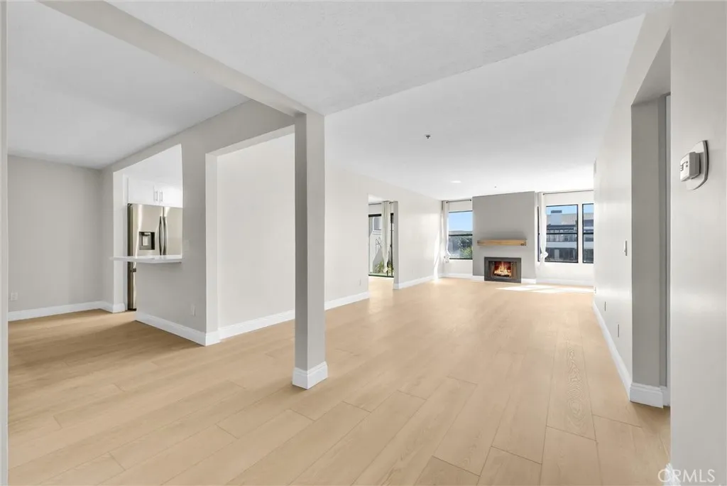 220 Nice 110, Newport Beach, California 92663 home-pic-3