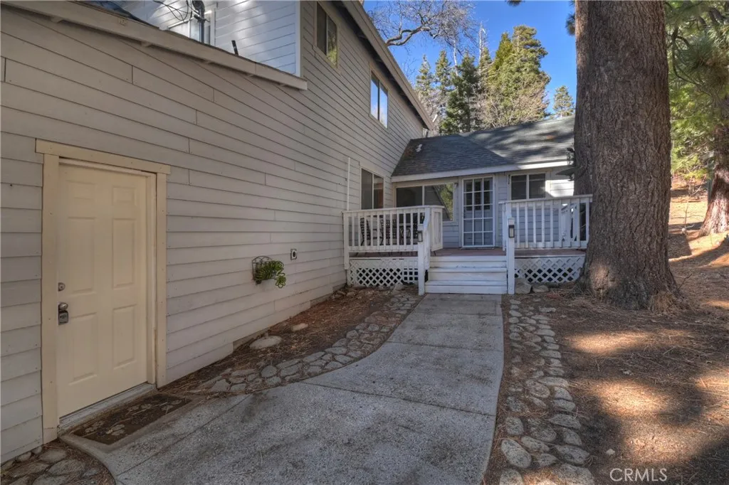 Front Entry And Garage Entry
