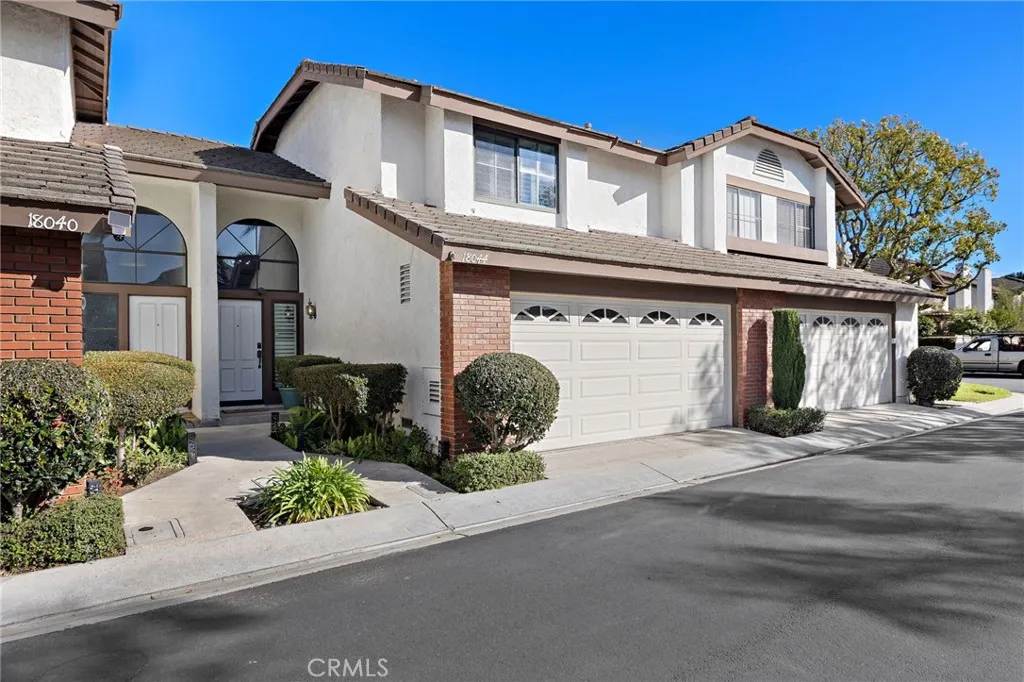 18044 Courreges Court, Fountain Valley, California 92708 home-pic-3