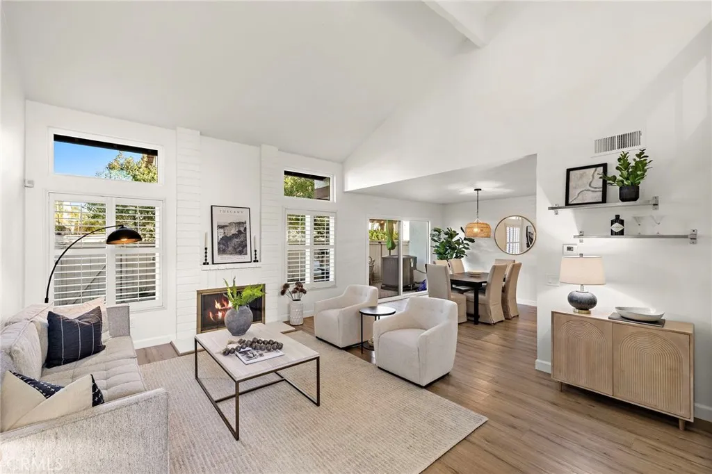 18044 Courreges Court, Fountain Valley, California 92708 home-pic-5