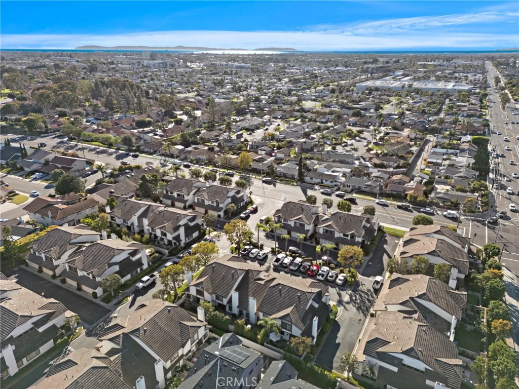 18044 Courreges Court, Fountain Valley, California 92708 home-pic-29