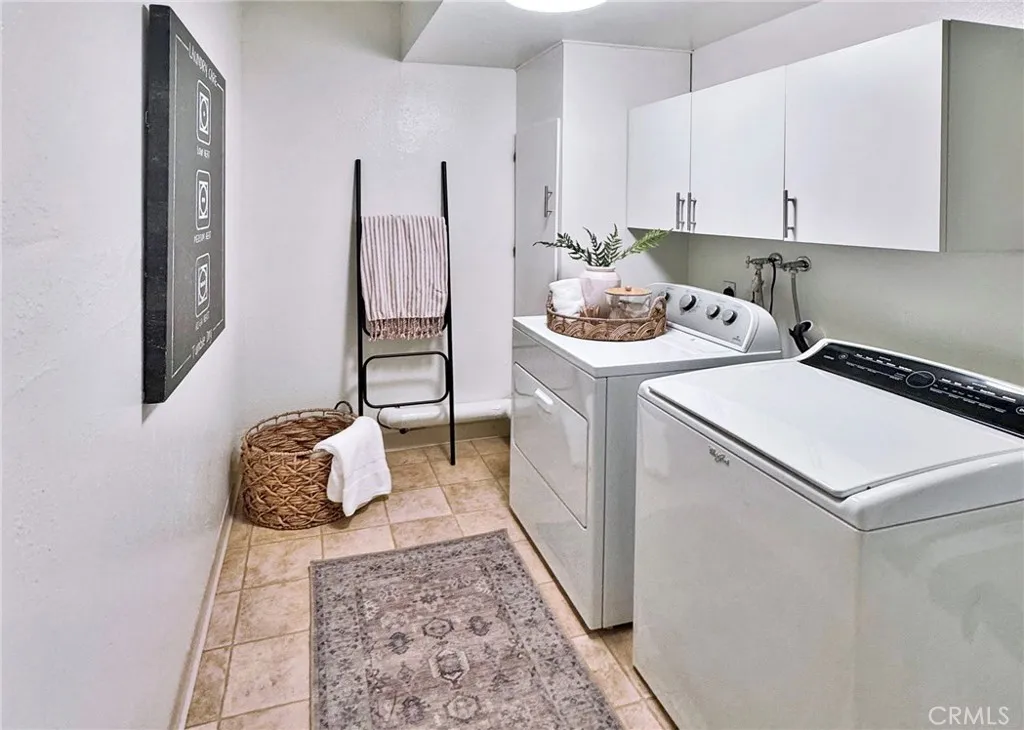18044 Courreges Court, Fountain Valley, California 92708 home-pic-15