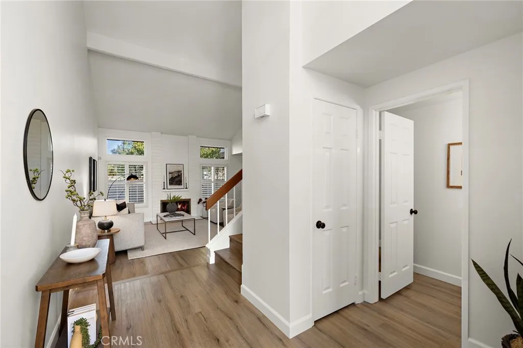 18044 Courreges Court, Fountain Valley, California 92708 home-pic-4