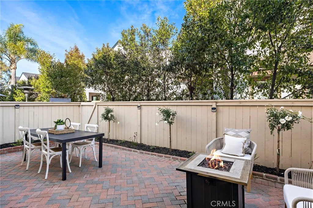 18044 Courreges Court, Fountain Valley, California 92708 home-pic-22