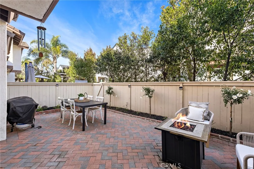 18044 Courreges Court, Fountain Valley, California 92708 home-pic-23