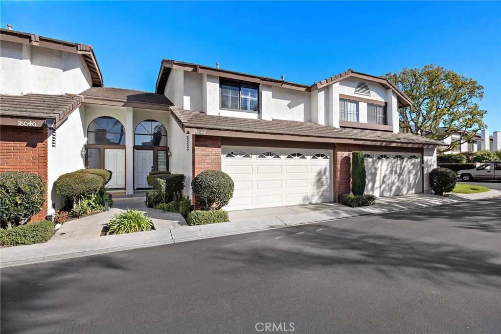 18044 Courreges Court, Fountain Valley, California 92708 home-pic-1