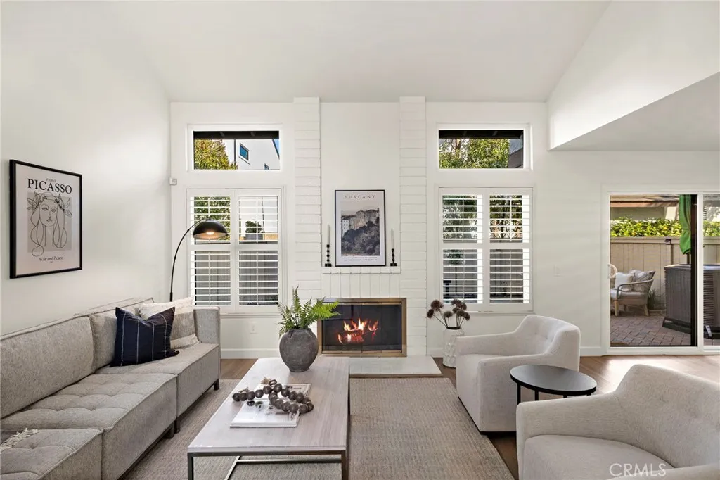18044 Courreges Court, Fountain Valley, California 92708 home-pic-6