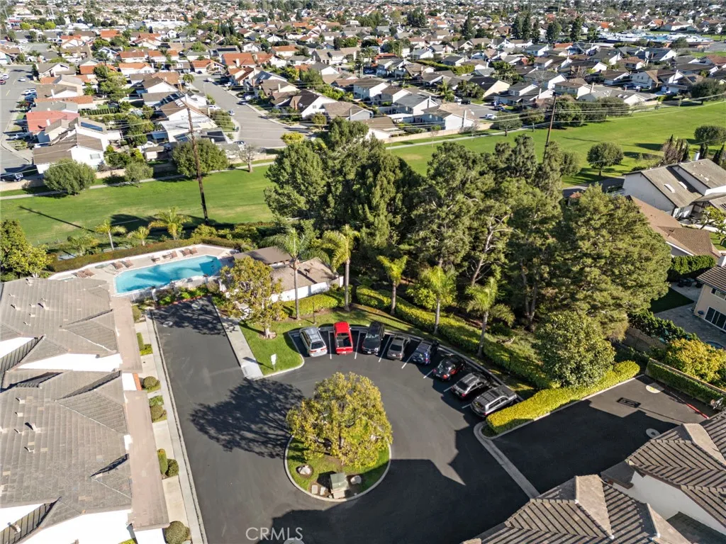 18044 Courreges Court, Fountain Valley, California 92708 home-pic-25