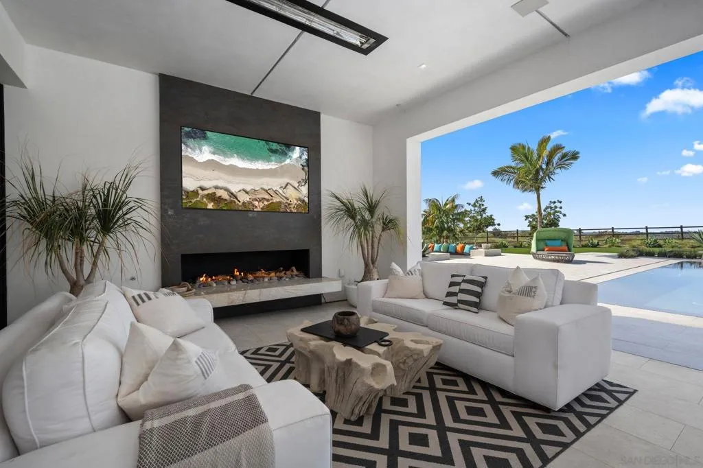 16786 88 Calle Hermosa, San Diego, California 92127 home-pic-9