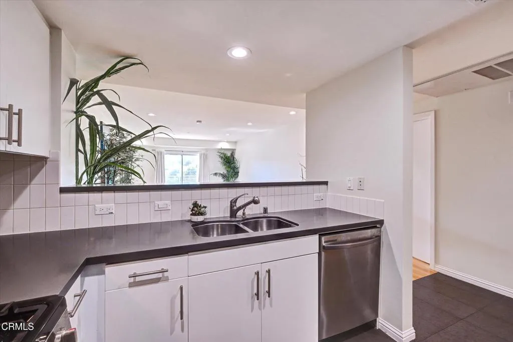 159 W Green Street 408, Pasadena, California 91105 home-pic-9