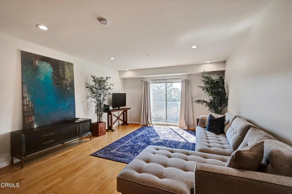 159 W Green Street 408, Pasadena, California 91105 home-pic-4