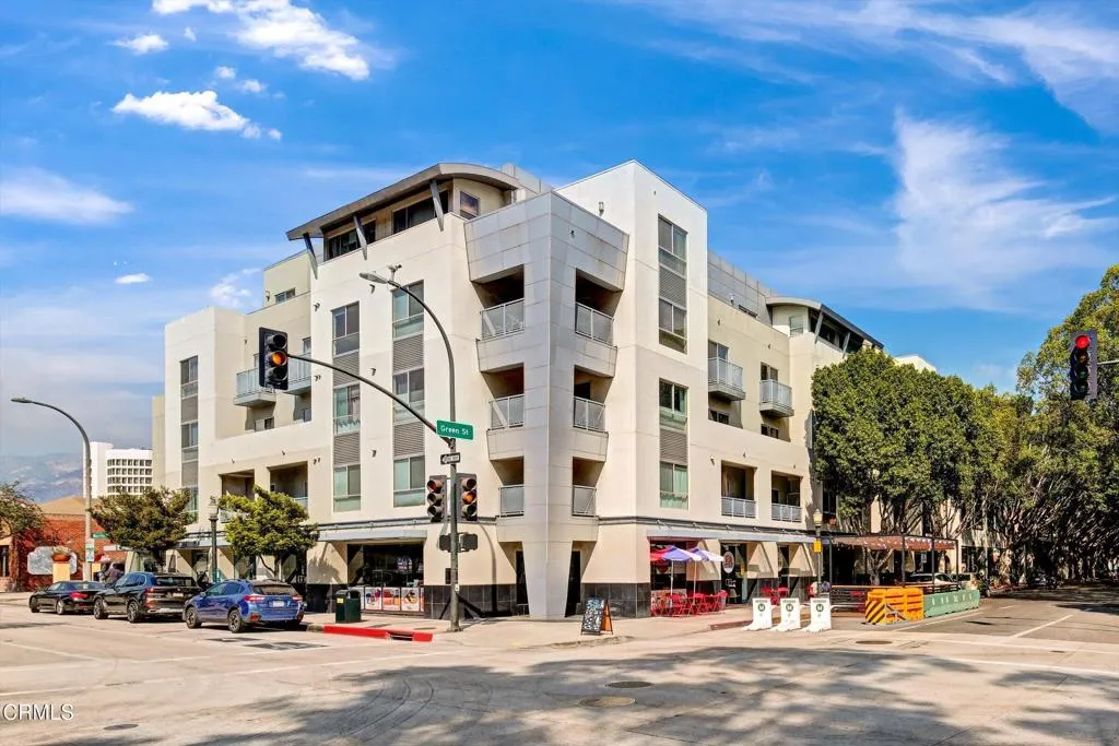 159 W Green Street 408, Pasadena, California 91105 home-pic-1
