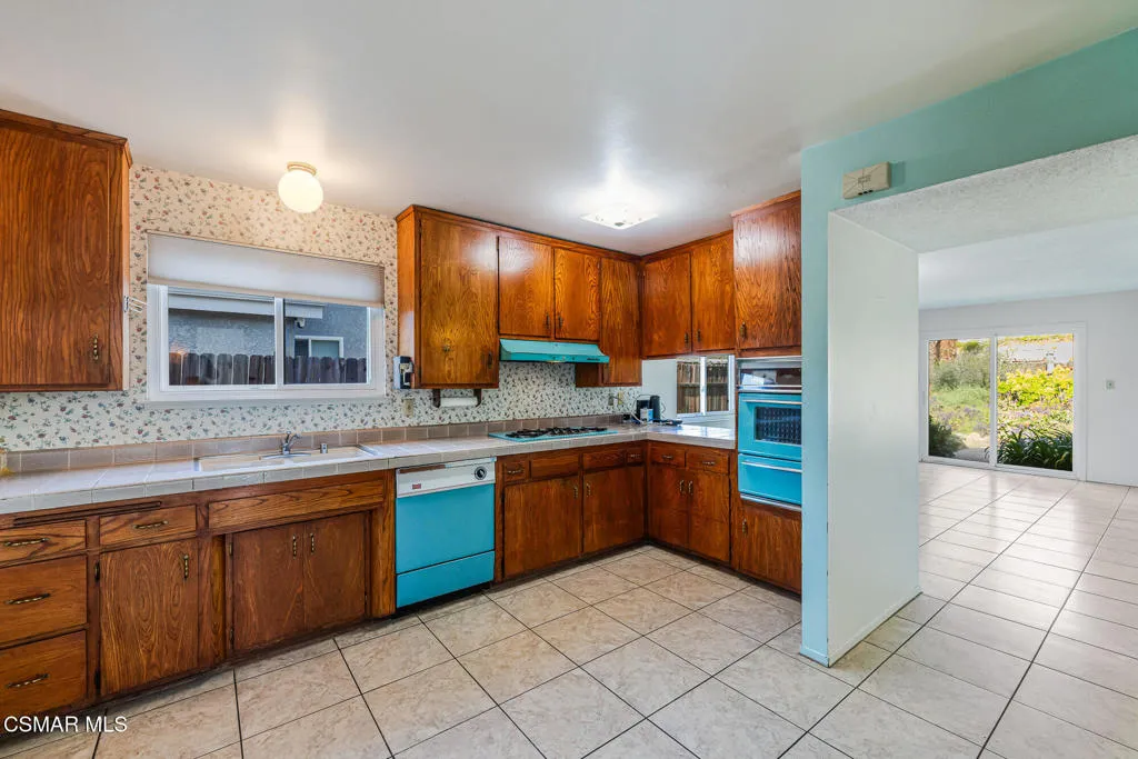 139 Prentiss Street, Thousand Oaks, California 91360 home-pic-11