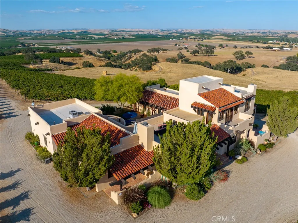 7010 Wilderness Lane, Paso Robles, California 93446 home-pic-70