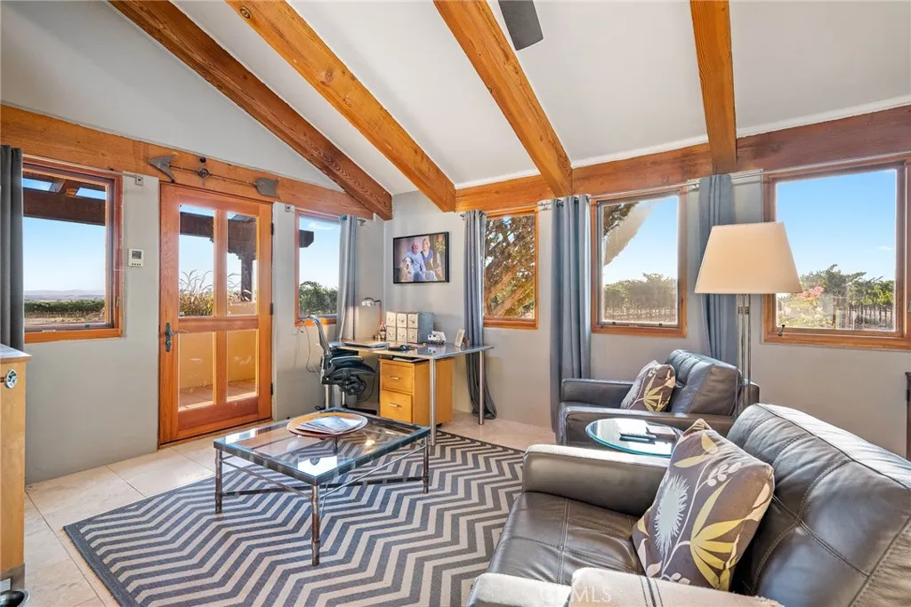 7010 Wilderness Lane, Paso Robles, California 93446 home-pic-27