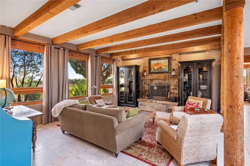 7010 Wilderness Lane, Paso Robles, California 93446 home-pic-12