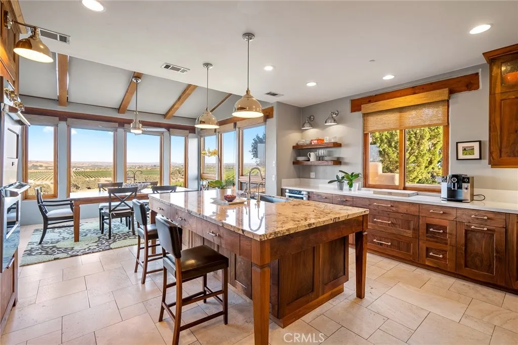 7010 Wilderness Lane, Paso Robles, California 93446 home-pic-13