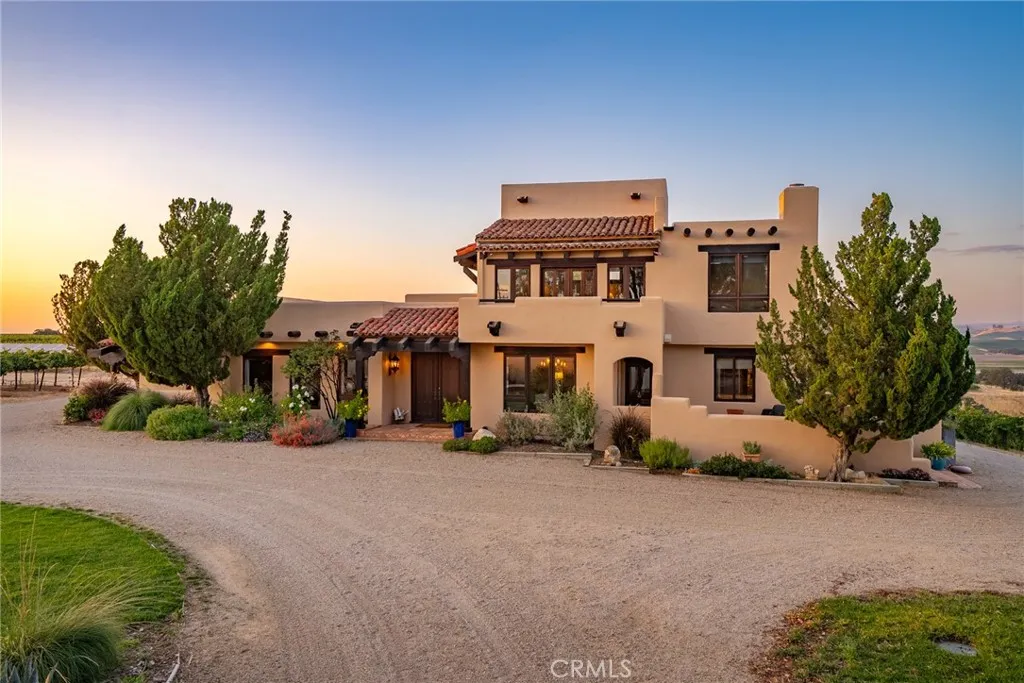 7010 Wilderness Lane, Paso Robles, California 93446 home-pic-5