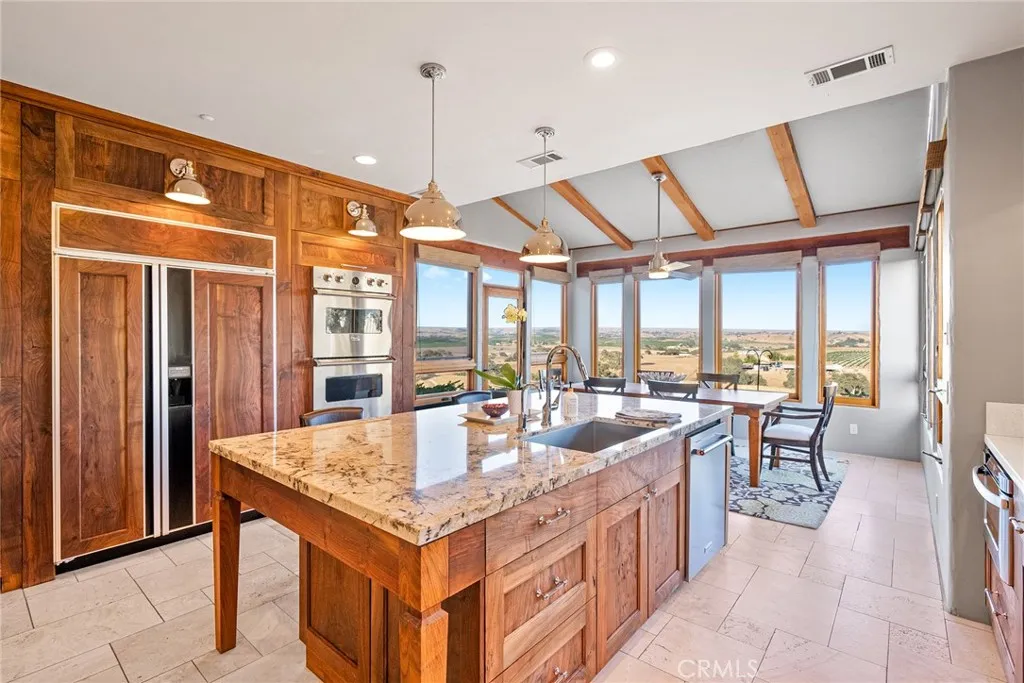 7010 Wilderness Lane, Paso Robles, California 93446 home-pic-14