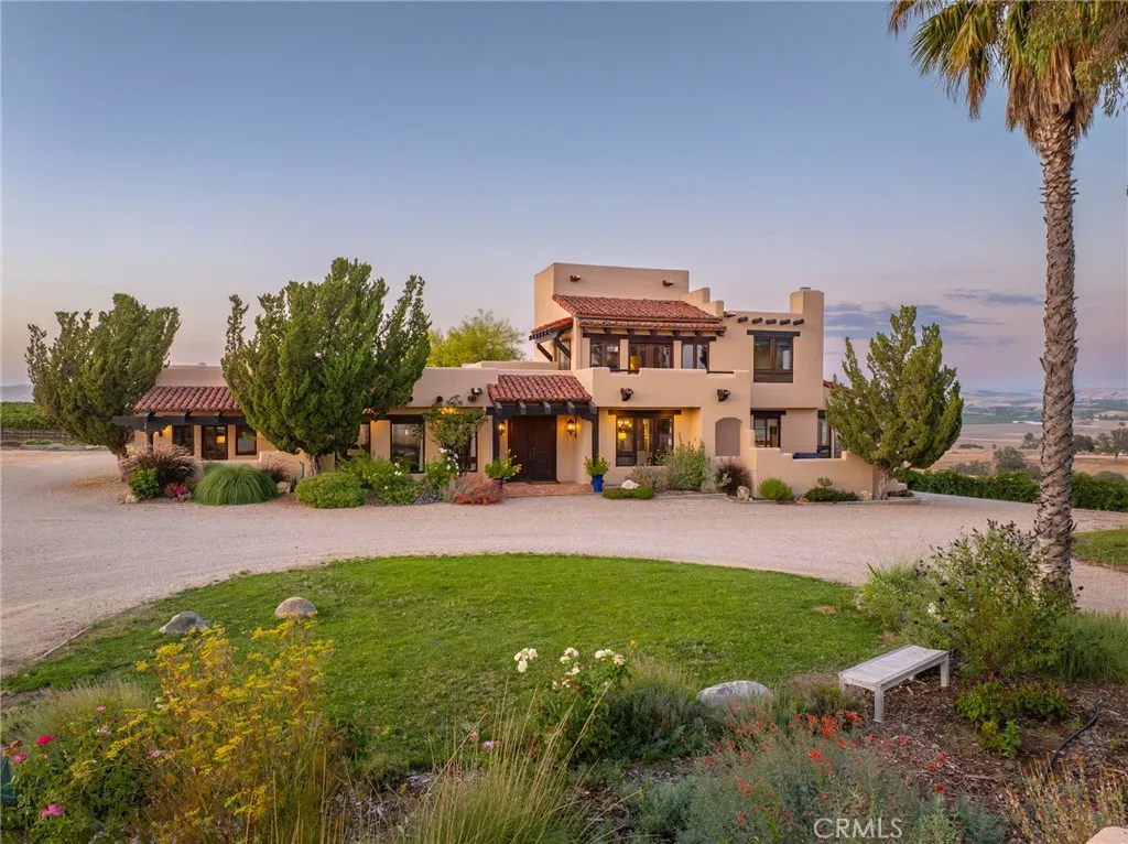 7010 Wilderness Lane, Paso Robles, California 93446 home-pic-3